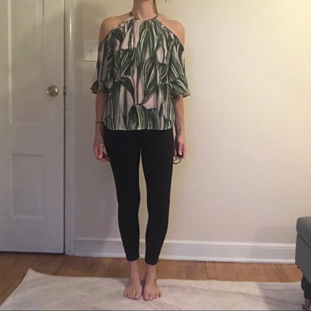 Leaf print cold shoulder blouse, sz medium
